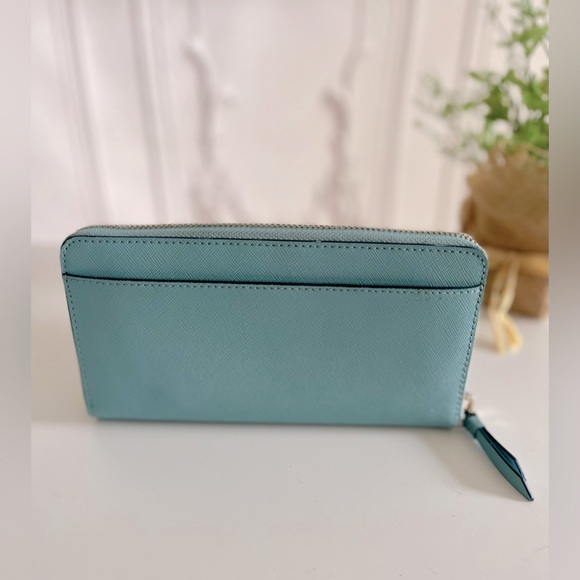 Kate Spade Schuyler Large Slim Bifold Wallet. EUC! Like new! - Picture 5 of 10